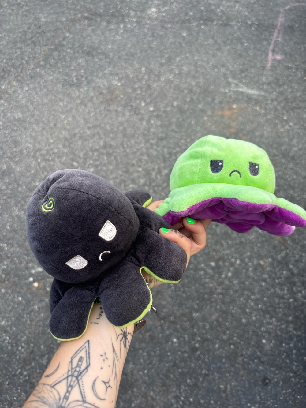 Reversible Plush Octopus Duo - Black & Lime/Purple